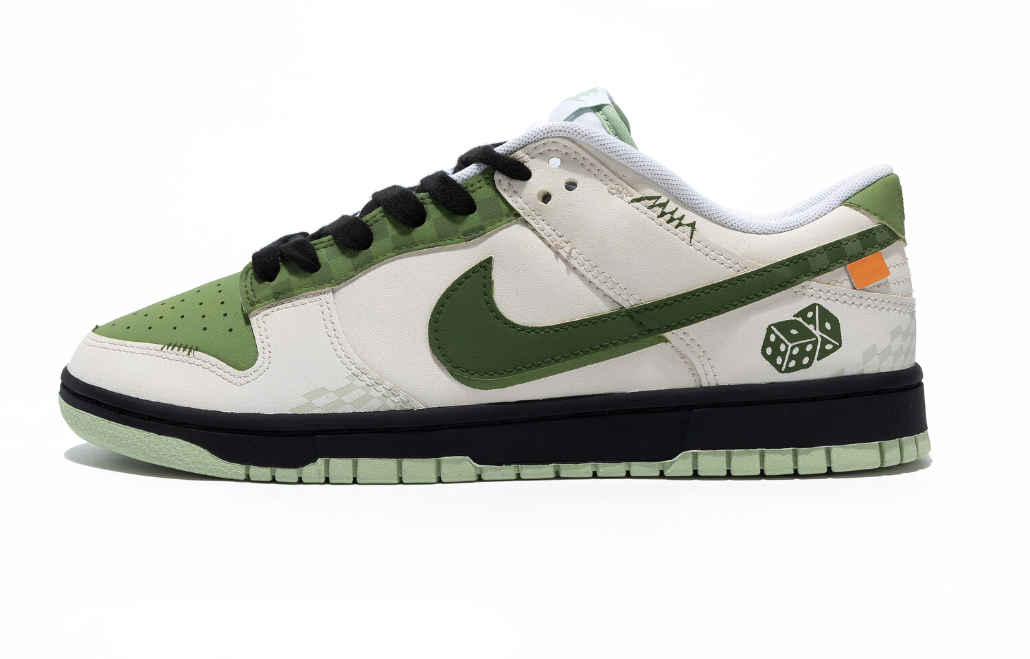 Мужские кроссовки для скейтбординга Nike Dunk, Beige green black
Мужские кроссовки для скейтбординга Nike Dunk, Beige green black