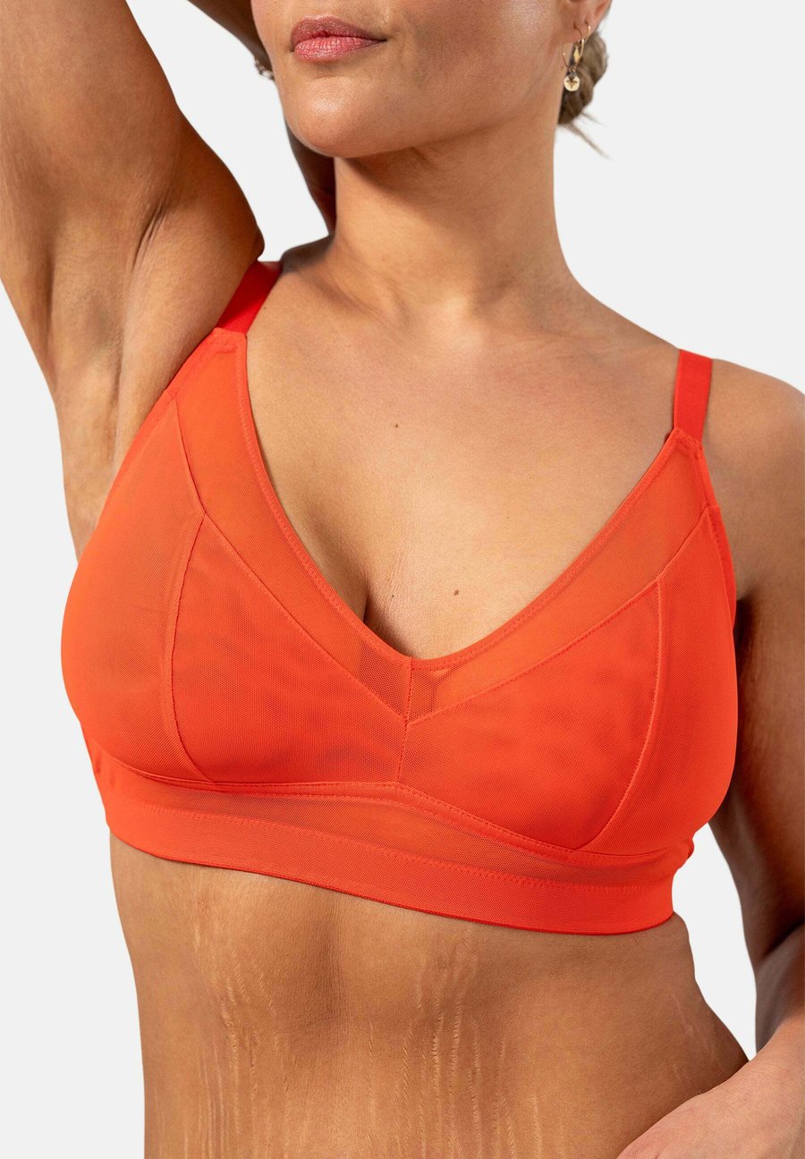 Бюстгальтер Understatement Triangle bra, Fiery Red/Red
Бюстгальтер Understatement Triangle bra, Fiery Red/Red