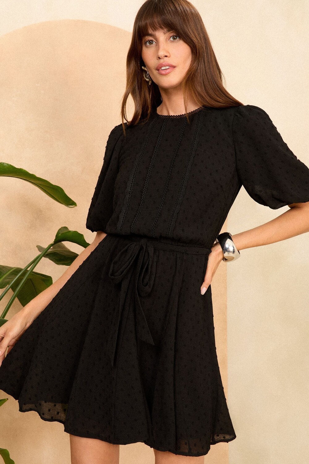 Платье мини «добби» с рукавами фонариками Love & Roses, черный
Платье мини «добби» с рукавами фонариками Love & Roses, черный