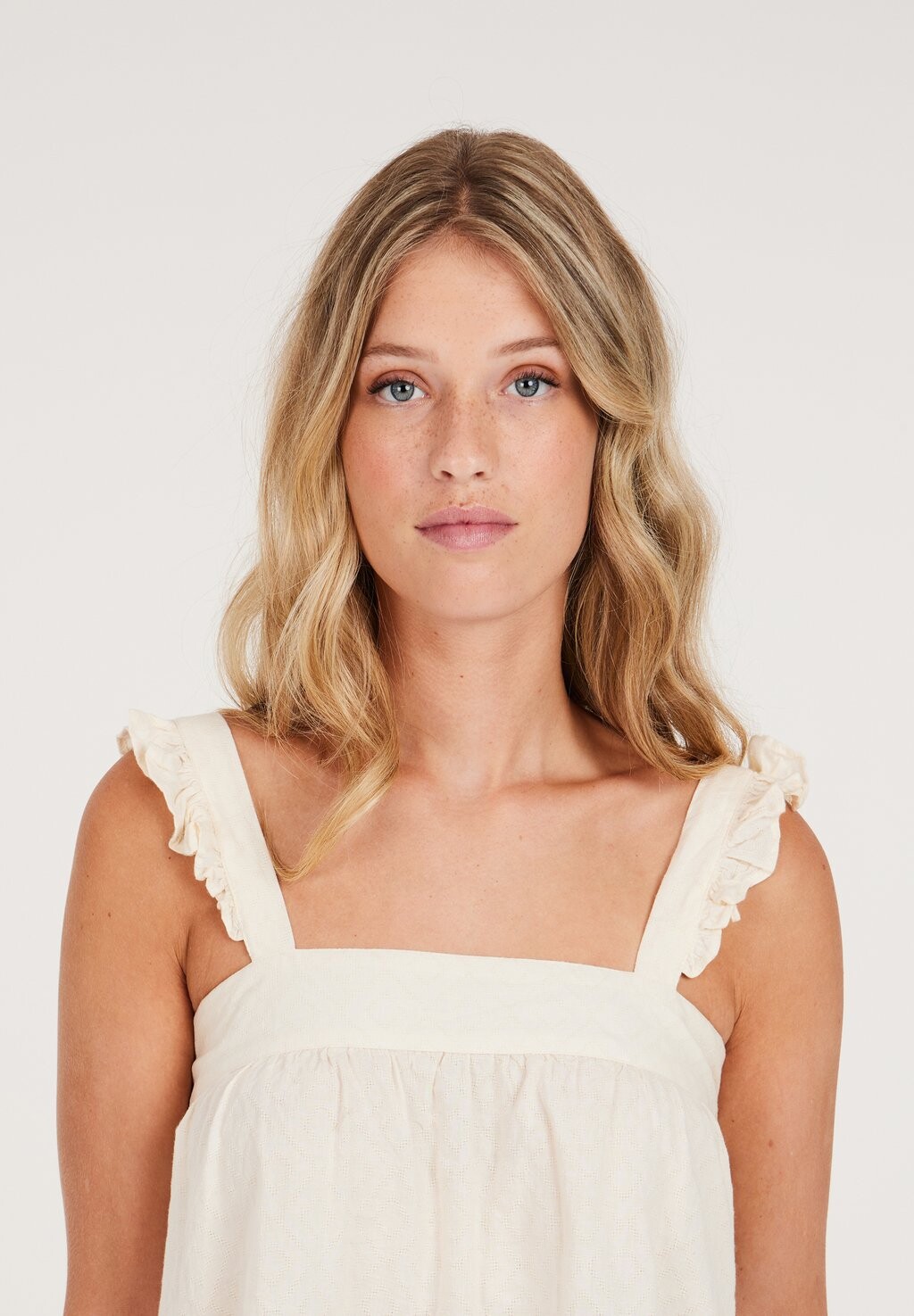 Топ SPAG Protest, белый
Топ SPAG Protest, белый