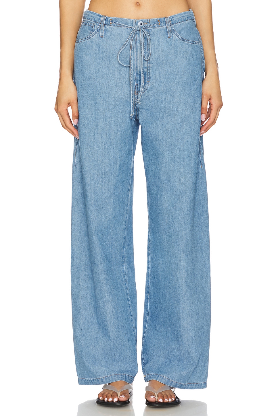 Брюки с завязками на талии Gia от Lna, faded blue
Брюки с завязками на талии Gia от Lna, faded blue