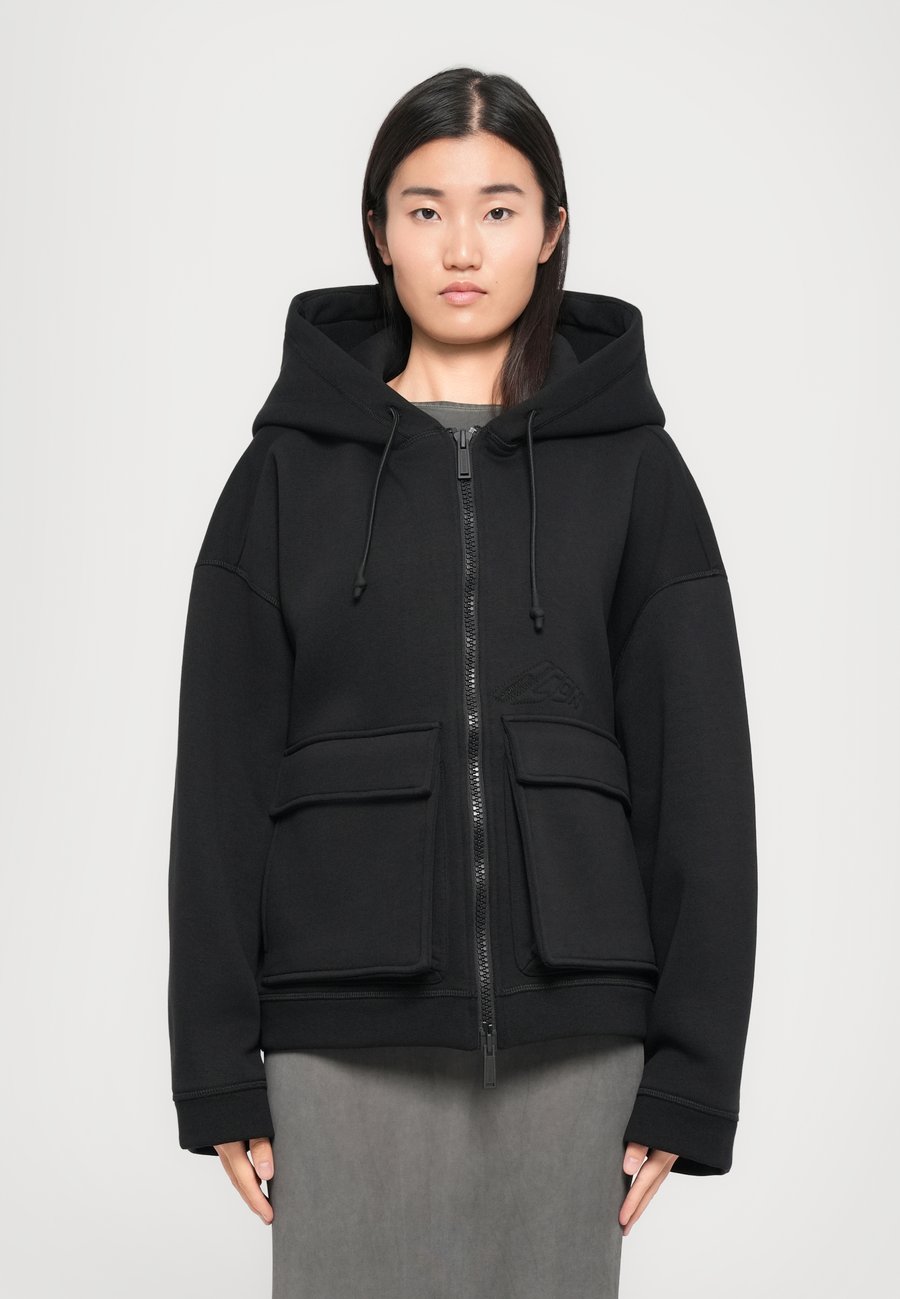 Толстовка DSQUARED2 ICON BALOON CARGO HOODIE, Black
Толстовка DSQUARED2 ICON BALOON CARGO HOODIE, Black