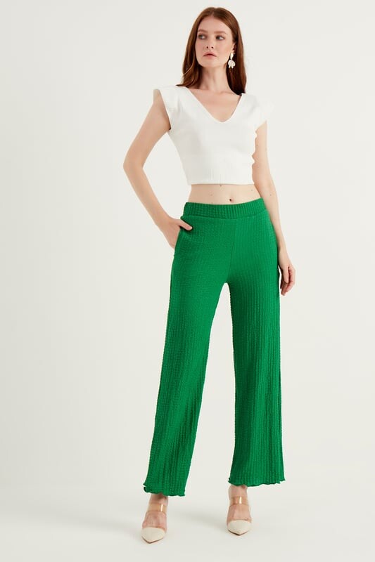 Зеленые брюки с эластичной резинкой на талии Herita, зеленый
Зеленые брюки с эластичной резинкой на талии Herita, зеленый