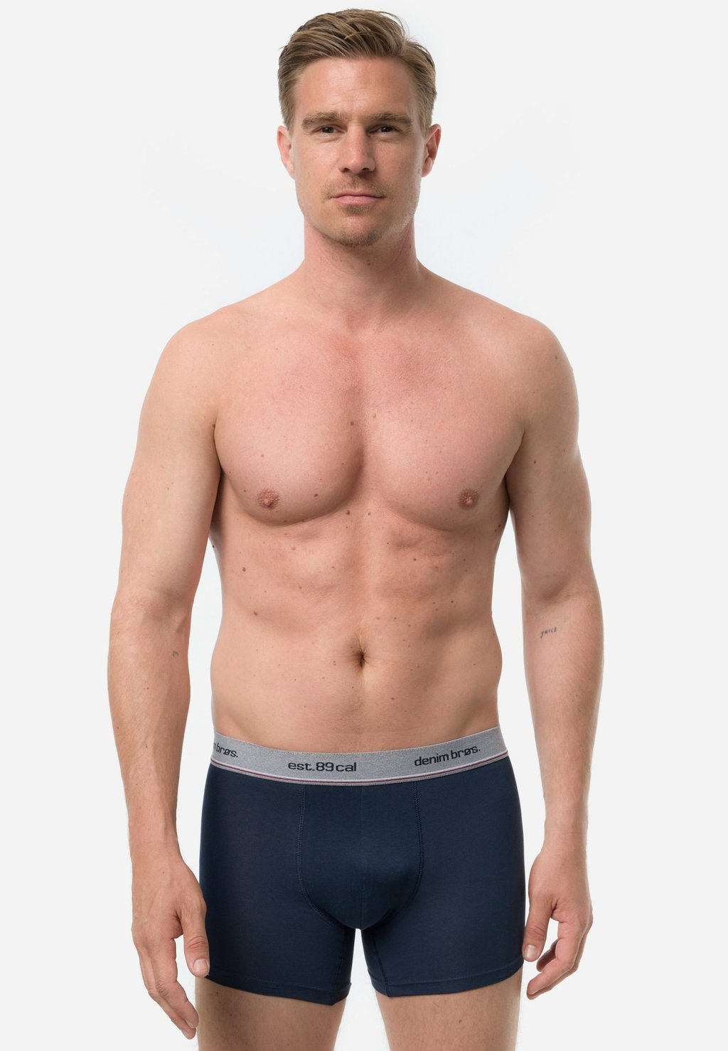 Брюки 8-PACK MIX MG-1, красный
Брюки 8-PACK MIX MG-1, красный