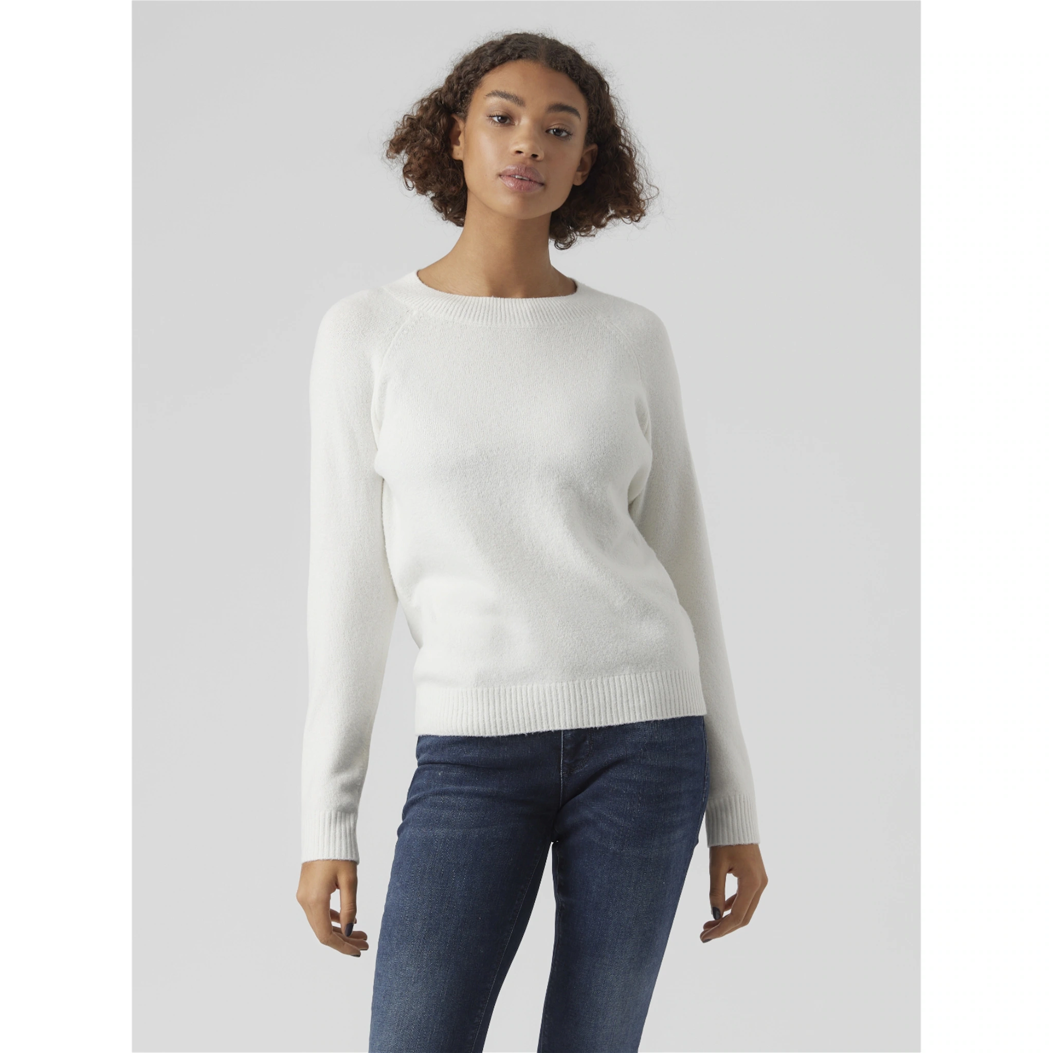 Свитер Vero Moda с круглым вырезом "VMDOFFY LS O-NECK BLOUSE GA NOOS", цвет Snow White Detail:Melange
Свитер Vero Moda с круглым вырезом "VMDOFFY LS O-NECK BLOUSE GA NOOS", цвет Snow White Detail:Melange
