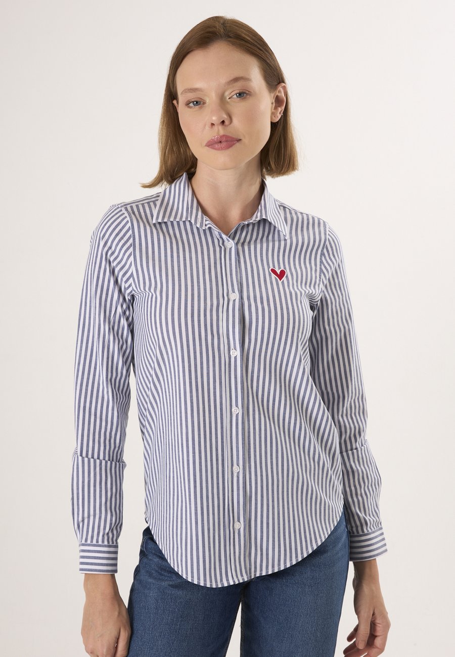 Блуза Felix Hardy STRIPED, Dark Blue
Блуза Felix Hardy STRIPED, Dark Blue