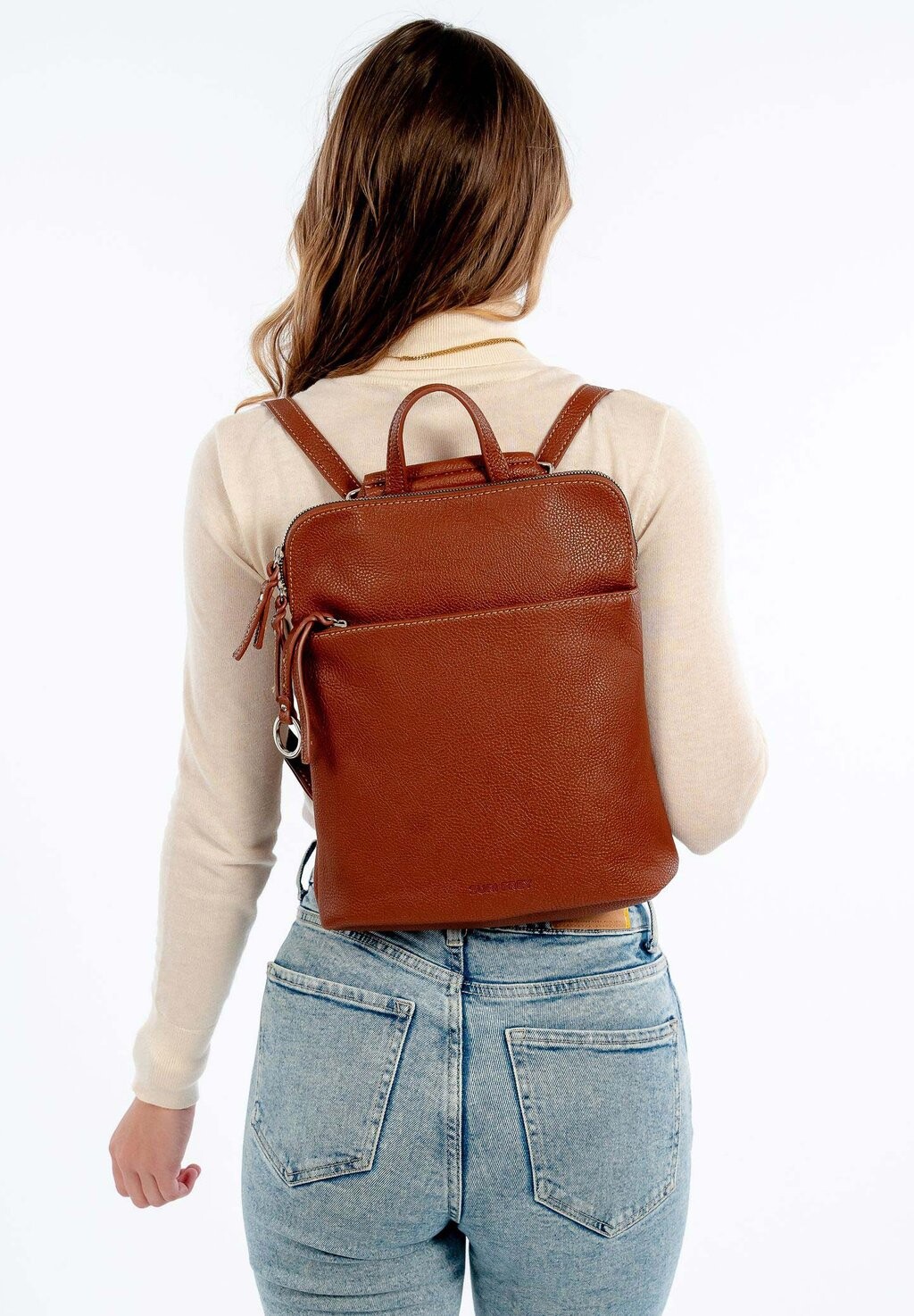 Рюкзак Debby SURI FREY, цвет cognac
Рюкзак Debby SURI FREY, цвет cognac