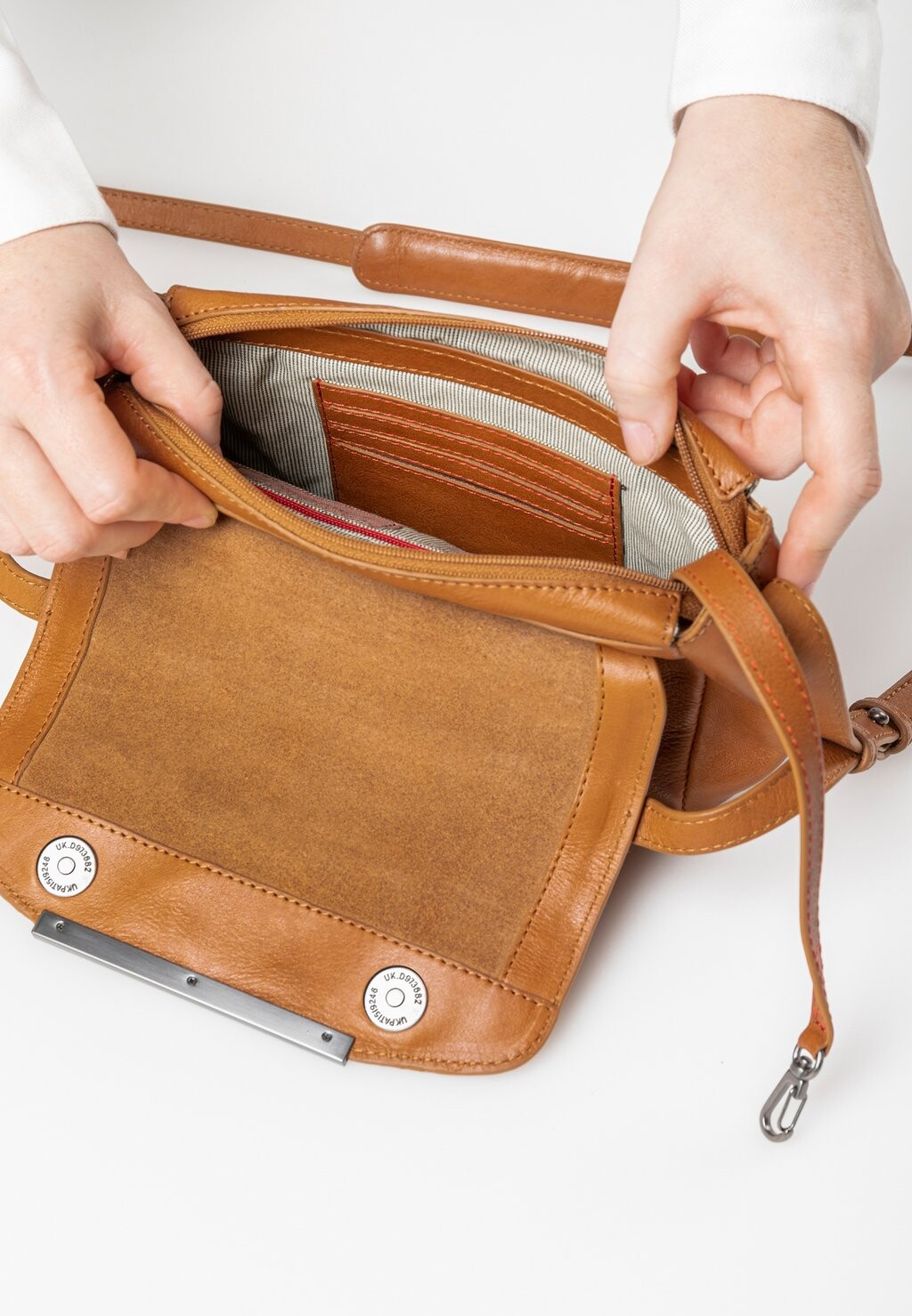 Сумка через плечо MRS BAO BUN Aunts & Uncles, цвет caramel
Сумка через плечо MRS BAO BUN Aunts & Uncles, цвет caramel