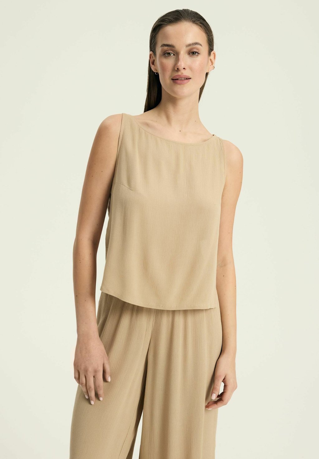 Топ MARE - Blouse ESOTIQ, песочный
Топ MARE - Blouse ESOTIQ, песочный