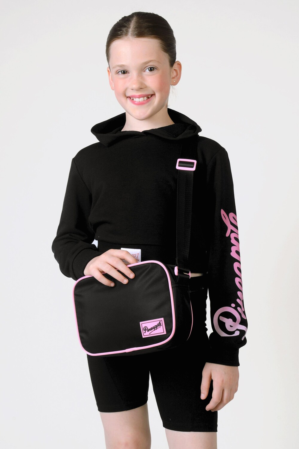 Сумочка перекинутая через плечо Pineapple, черный
Сумочка перекинутая через плечо Pineapple, черный