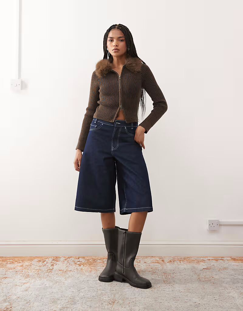 Джинсовые шорты в режиме полоскания Collusion
Джинсовые шорты в режиме полоскания Collusion