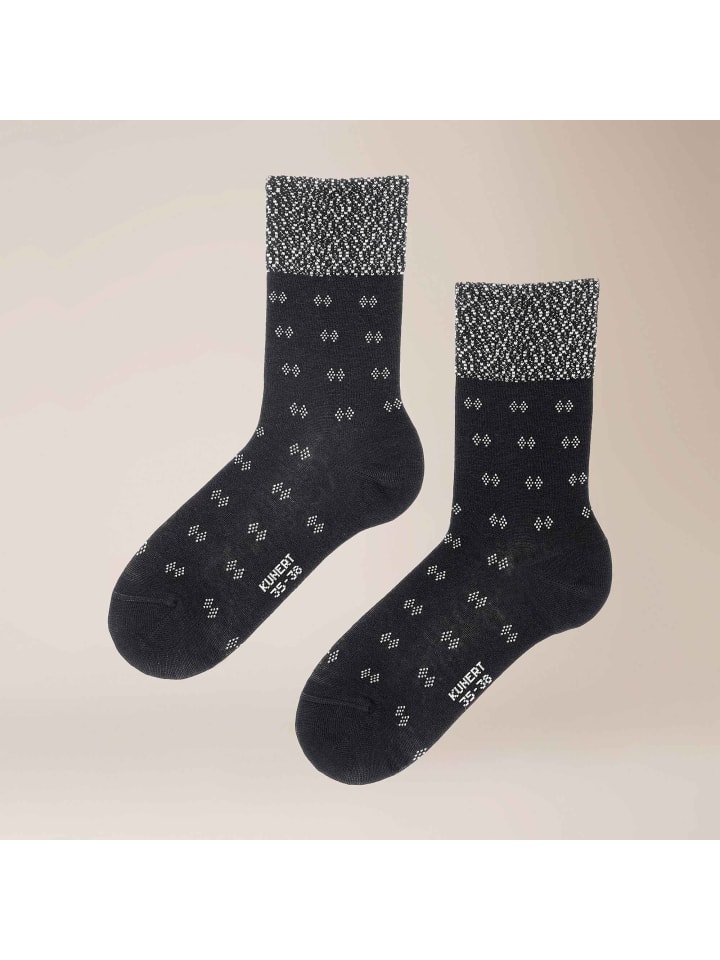 Носки Business Dots черного цвета Kunert
Носки Business Dots черного цвета Kunert