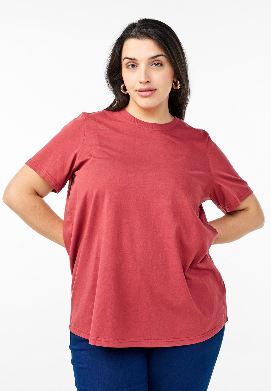 Футболка Zizzi MIT RUNDHALSAUSSCHNITT, Cowhide/Red, Красный, Футболка Zizzi MIT RUNDHALSAUSSCHNITT, Cowhide/Red
Футболка Zizzi MIT RUNDHALSAUSSCHNITT, Cowhide/Red, Красный, Футболка Zizzi MIT RUNDHALSAUSSCHNITT, Cowhide/Red