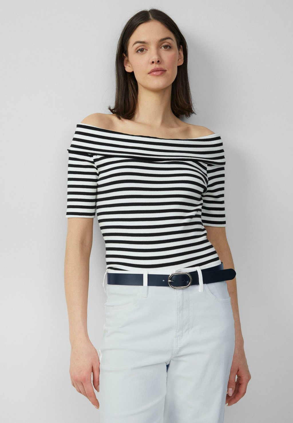 Топ MIT OFF-SHOULDER-AUSSCHNITT s.Oliver, кремовый
Топ MIT OFF-SHOULDER-AUSSCHNITT s.Oliver, кремовый