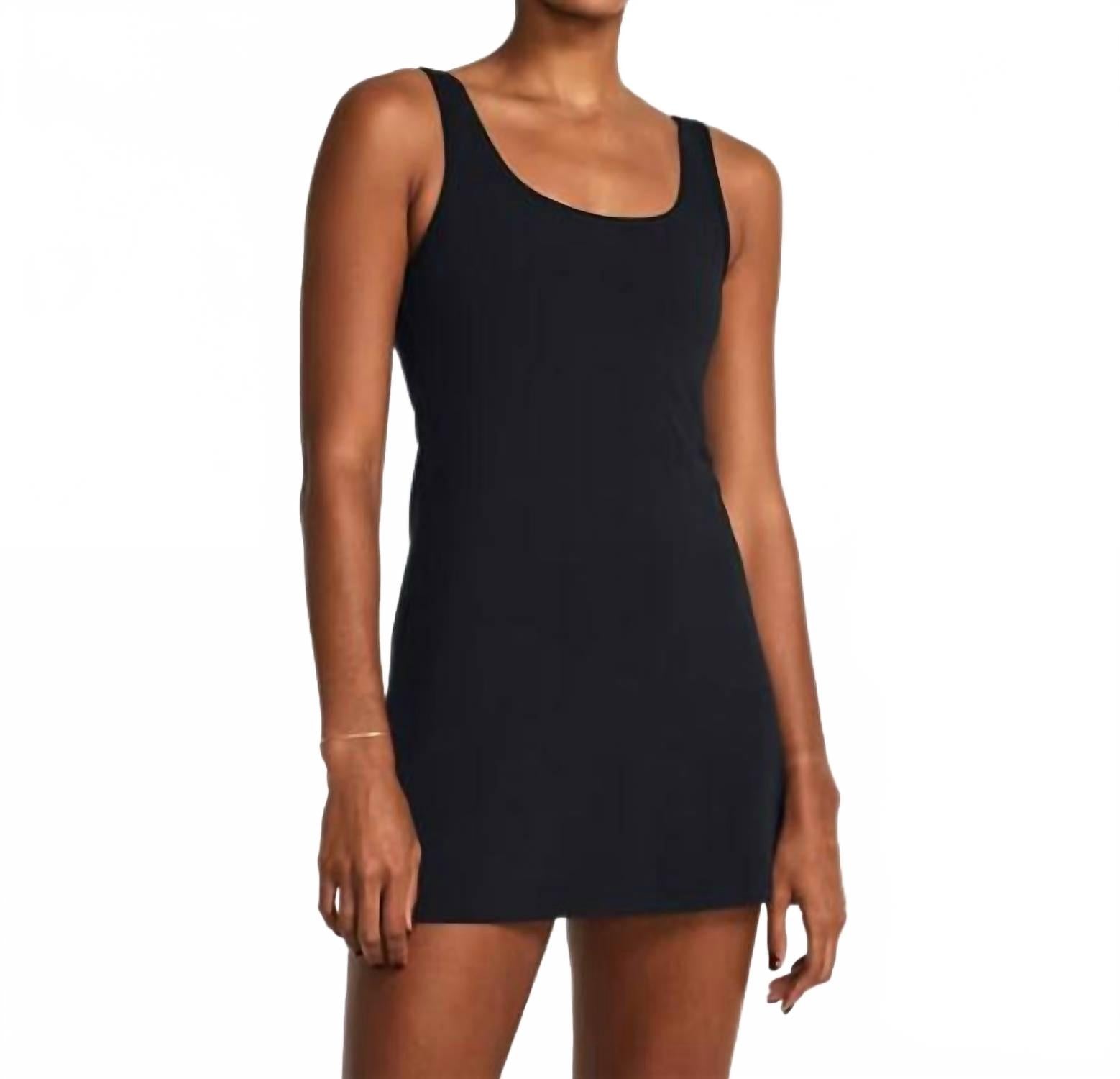 Женское платье Motion со вшитыми шортами, черное Under Armour, черный
Женское платье Motion со вшитыми шортами, черное Under Armour, черный