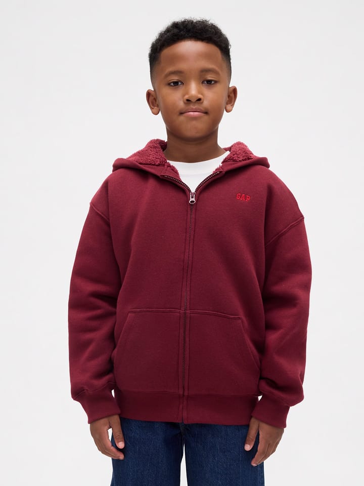 GAP Красная толстовка
GAP Красная толстовка