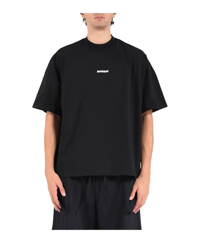 Хлопковая футболка с логотипом в виде коробки, свободного кроя. Bonsai, черный
Хлопковая футболка с логотипом в виде коробки, свободного кроя. Bonsai, черный