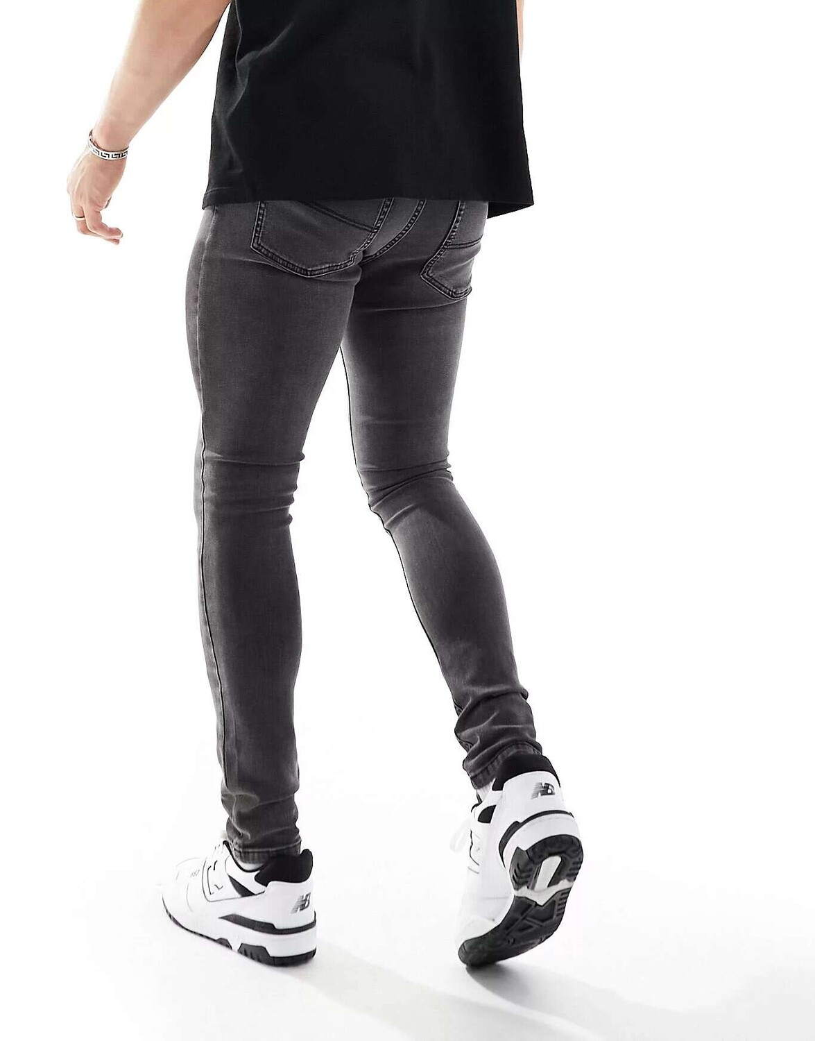 Черные джинсы скинни со средней посадкой COLLUSION x001
Черные джинсы скинни со средней посадкой COLLUSION x001