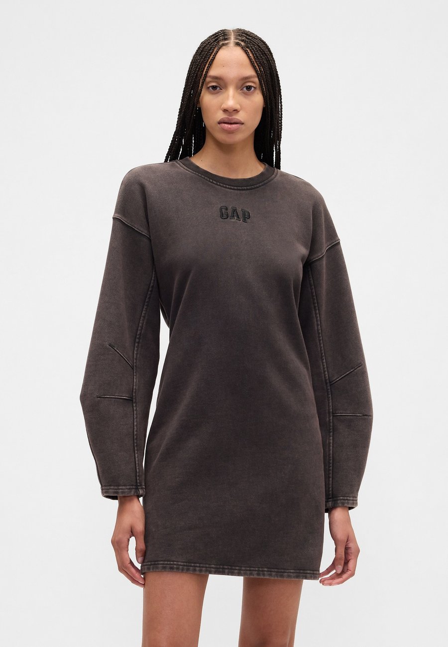 Платье GAP LOGO DRESS, Moonless Night/Black
Платье GAP LOGO DRESS, Moonless Night/Black