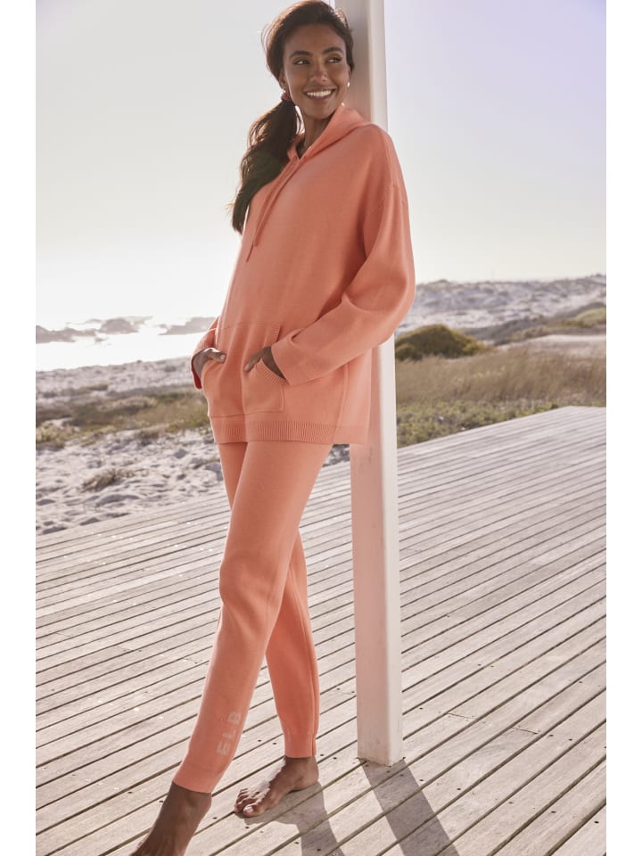 ELBSAND Вязаные брюки абрикосового цвета
ELBSAND Вязаные брюки абрикосового цвета