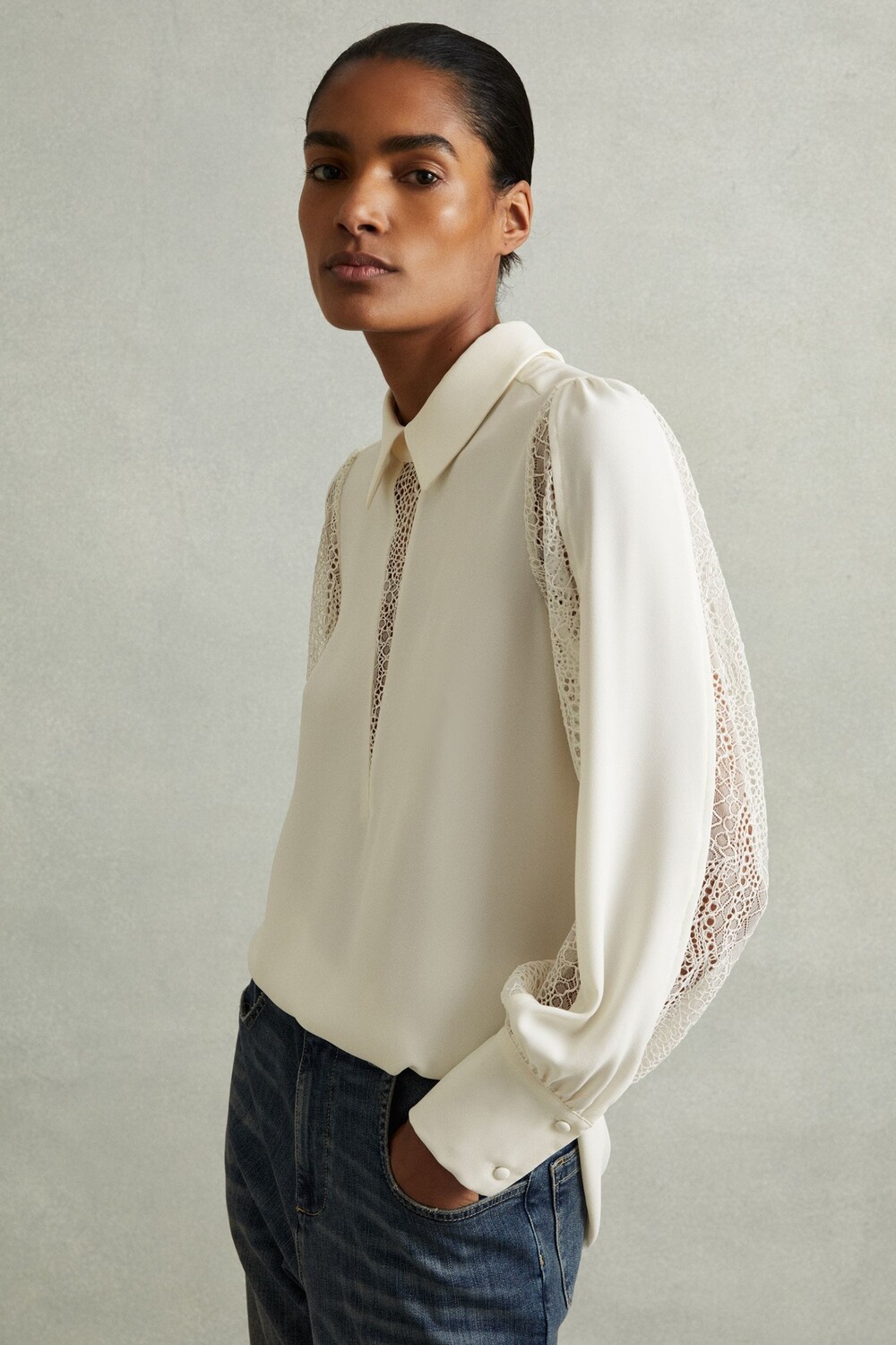 Блузка Renata с кружевной вставкой Reiss, бежевый
Блузка Renata с кружевной вставкой Reiss, бежевый