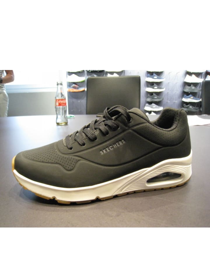 Кроссовки на шнуровке Skechers Footwear, черный
Кроссовки на шнуровке Skechers Footwear, черный