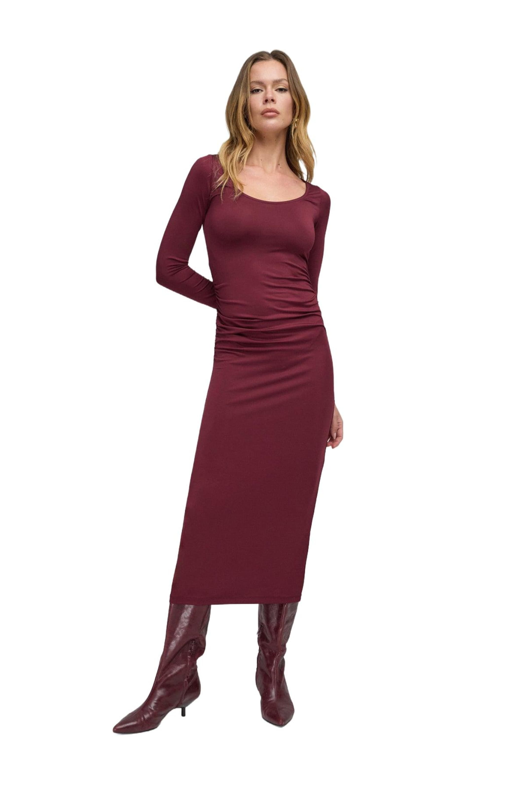 No Matter What Платье в винном красном
No Matter What Платье в винном красном