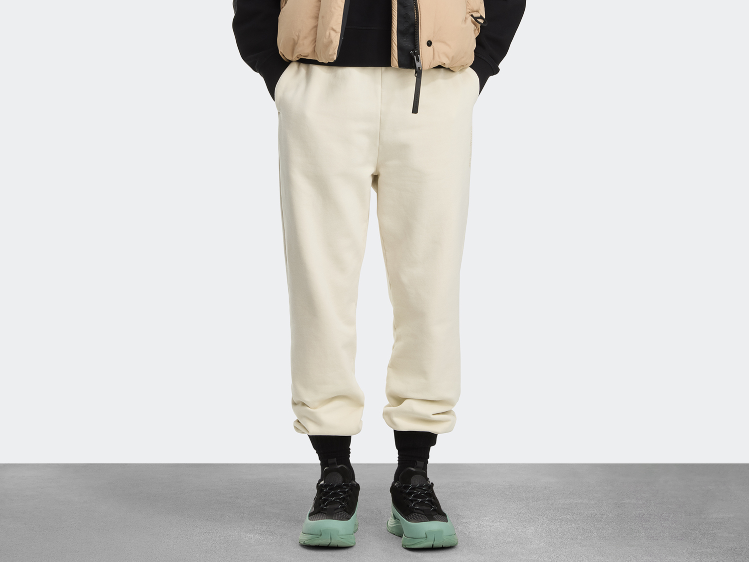 Брюки Canada Goose Muskoka Relaxed, Linen
Брюки Canada Goose Muskoka Relaxed, Linen