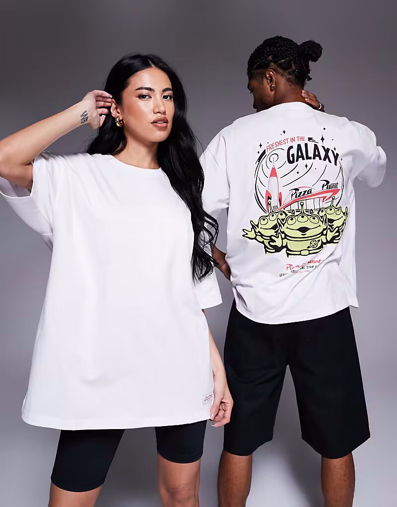 Футболка унисекс оверсайз ASOS DESIGN Disney Pixar с принтом «История игрушек» белого цвета
Футболка унисекс оверсайз ASOS DESIGN Disney Pixar с принтом «История игрушек» белого цвета