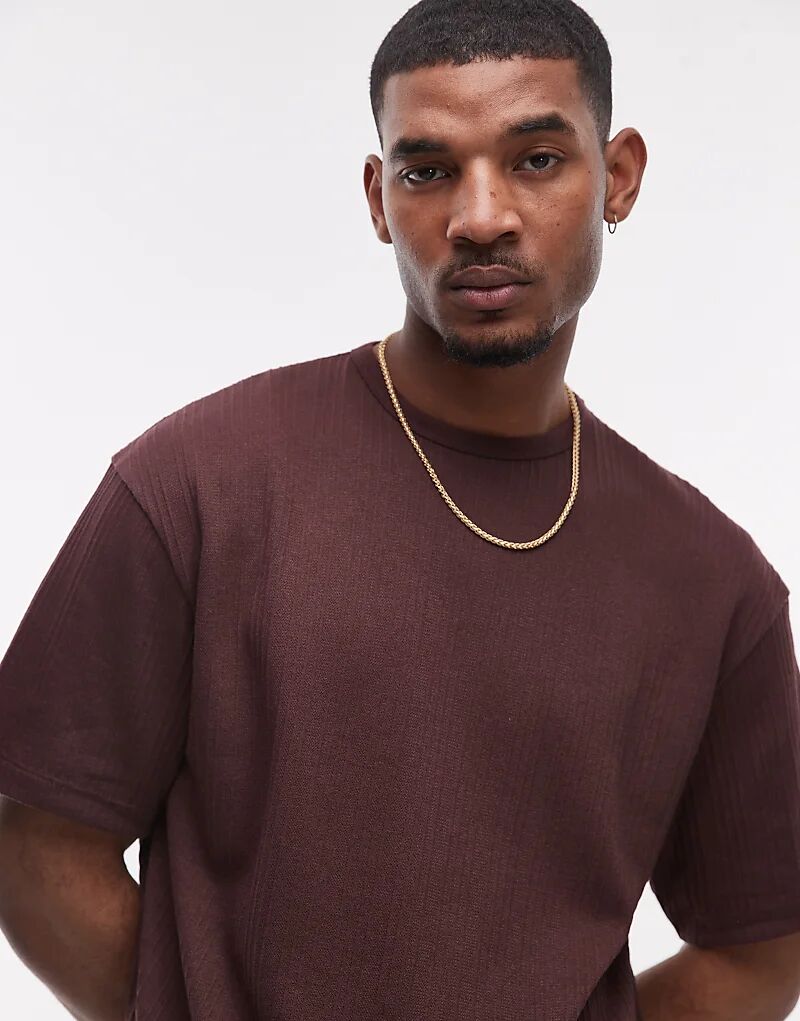 Футболка Topman свободного кроя с фактурной полоской коричневого цвета
Футболка Topman свободного кроя с фактурной полоской коричневого цвета