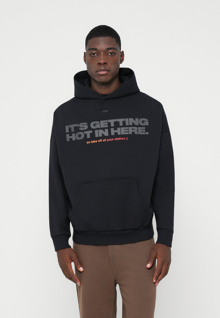 Худи The Tracksuit Club HOODIE HOT IN HERE, Black, Черный, Худи The Tracksuit Club HOODIE HOT IN HERE, Black
Худи The Tracksuit Club HOODIE HOT IN HERE, Black, Черный, Худи The Tracksuit Club HOODIE HOT IN HERE, Black