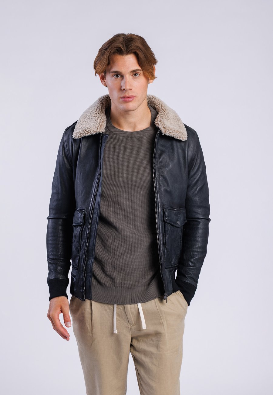 Куртка Freaky Nation GATEONE, Black
Куртка Freaky Nation GATEONE, Black