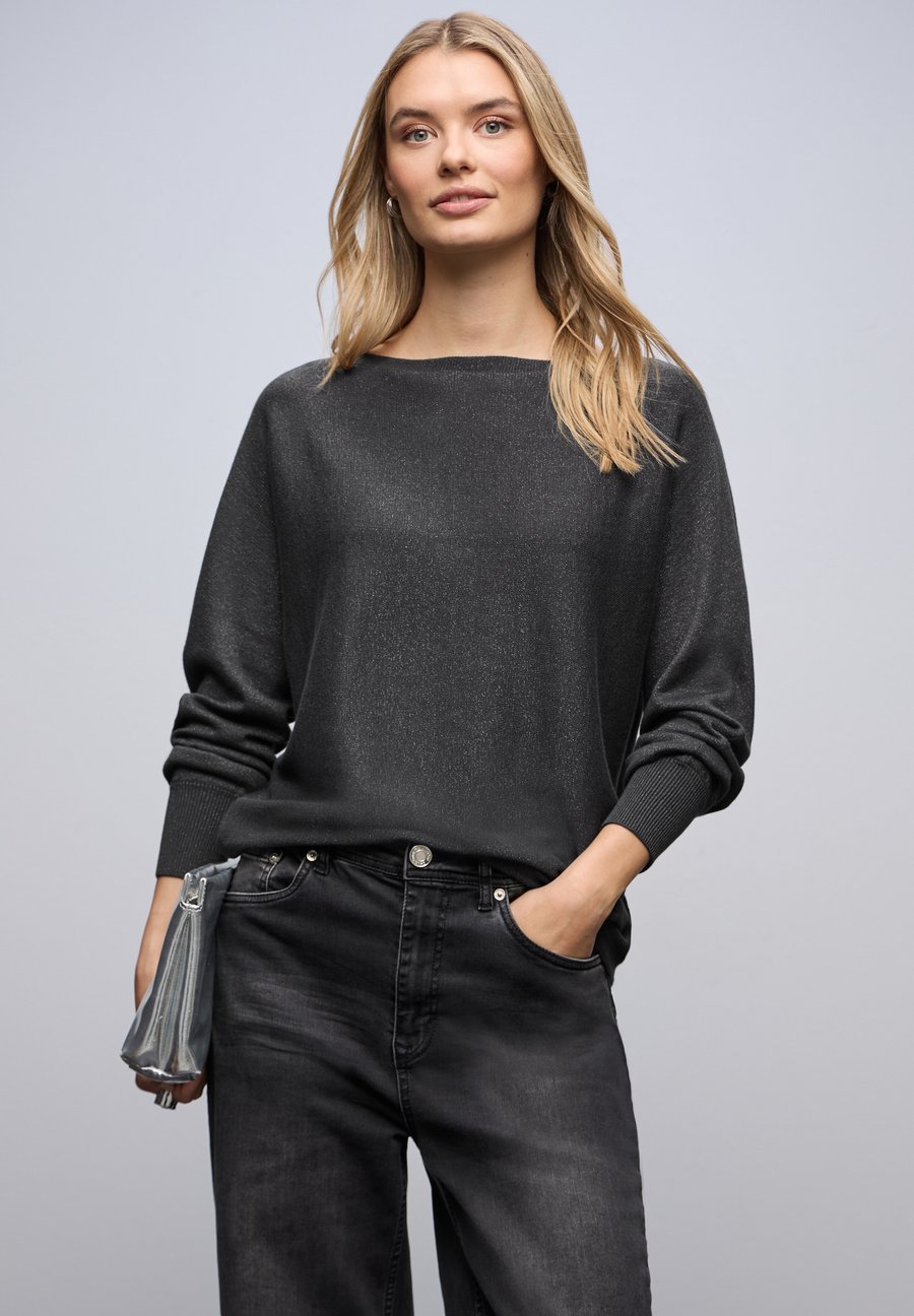 Джемпер Street One GLITZERNDER DOLMAN PULLOVER, Grau/Dark Grey
Джемпер Street One GLITZERNDER DOLMAN PULLOVER, Grau/Dark Grey