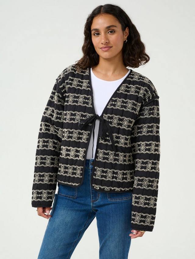 Контрастная куртка Ronia с вышивкой и завязками KAFFE, Black/Multi
Контрастная куртка Ronia с вышивкой и завязками KAFFE, Black/Multi