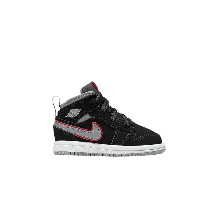 Кроссовки Air Jordan 1 Mid TD Black Particle Grey, черный
Кроссовки Air Jordan 1 Mid TD Black Particle Grey, черный