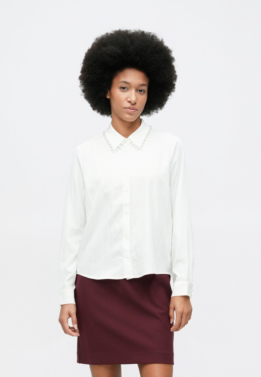 Блуза Rue de Femme ANEMONE SHIRT, Off-White
Блуза Rue de Femme ANEMONE SHIRT, Off-White
