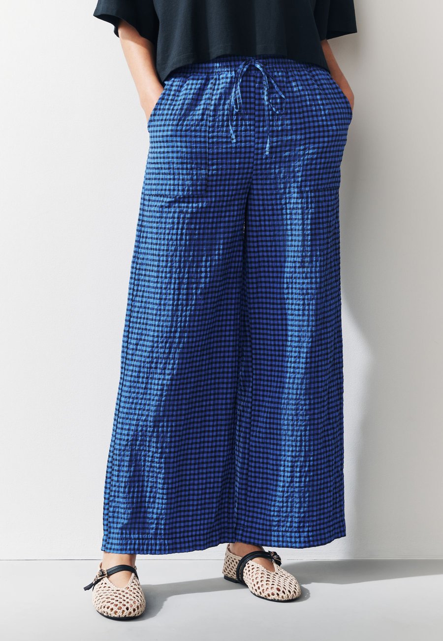 Брюки Next TEXTURED , Blue/Black/Blue
Брюки Next TEXTURED , Blue/Black/Blue