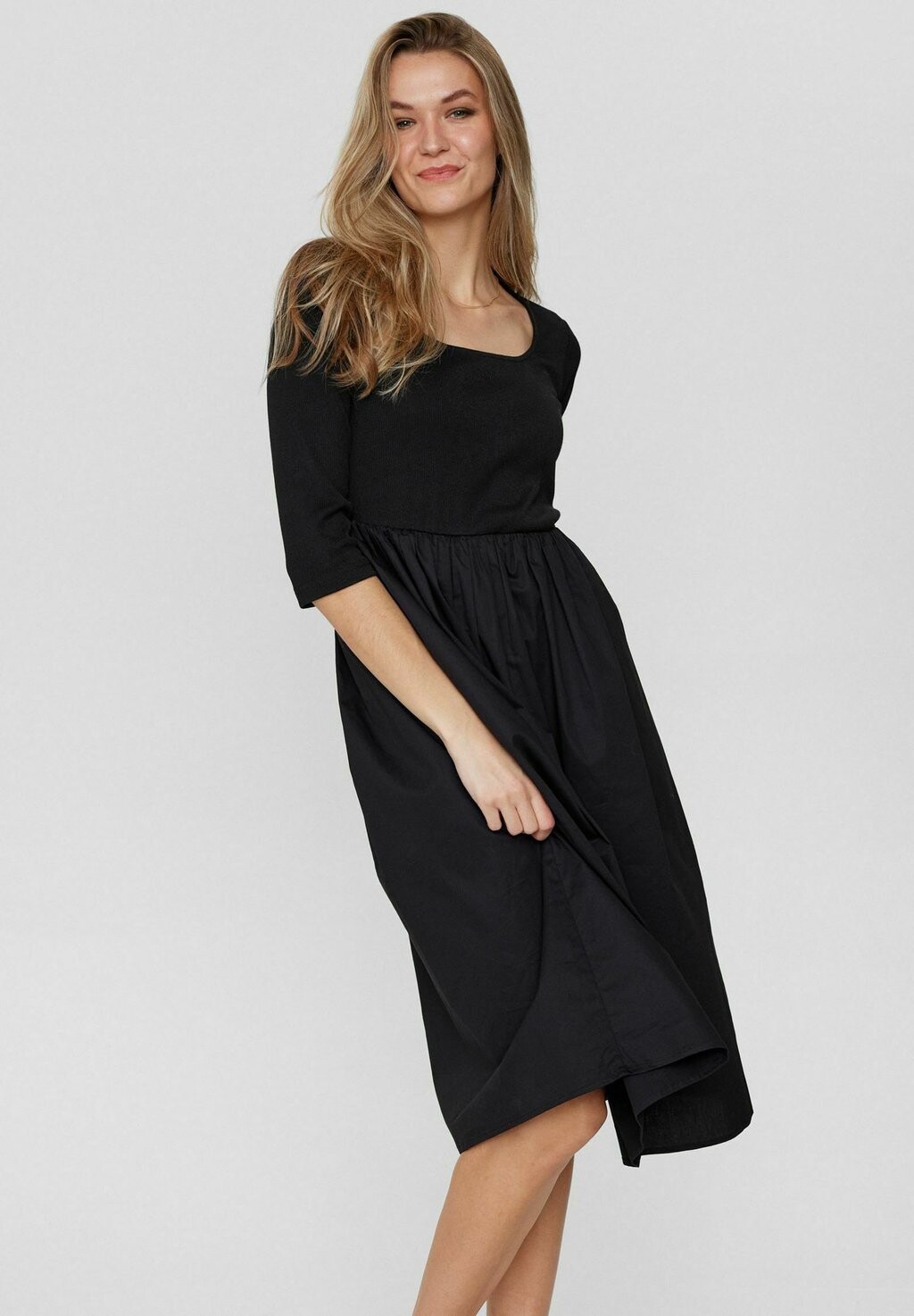 Повседневное платье Nümph, цвет caviar
Повседневное платье Nümph, цвет caviar