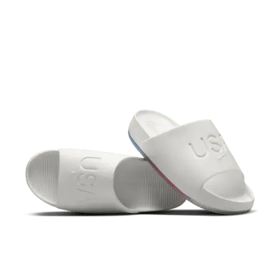 Шлепанцы Nike Calm, цвет Sail/Old Royal/Sport Red 
Шлепанцы Nike Calm, цвет Sail/Old Royal/Sport Red