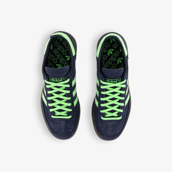 Замшевые кроссовки handball spezial с фирменными полосками Adidas, черный
Замшевые кроссовки handball spezial с фирменными полосками Adidas, черный