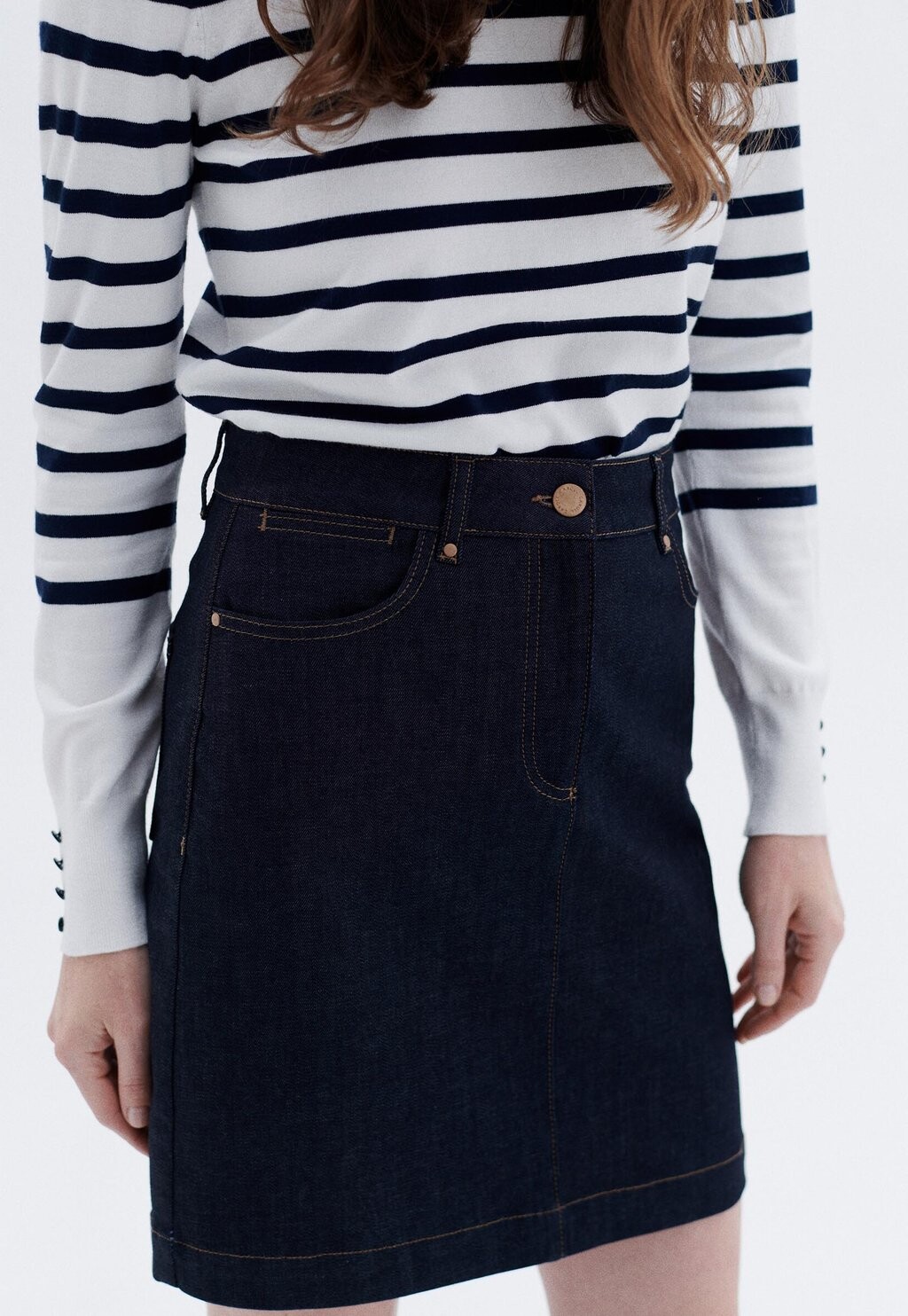 Юбка из денима FRENCH BRAND FASHION ELEGANT MODERN JLUCI Caroll, цвет Stone Blue Denim
Юбка из денима FRENCH BRAND FASHION ELEGANT MODERN JLUCI Caroll, цвет Stone Blue Denim