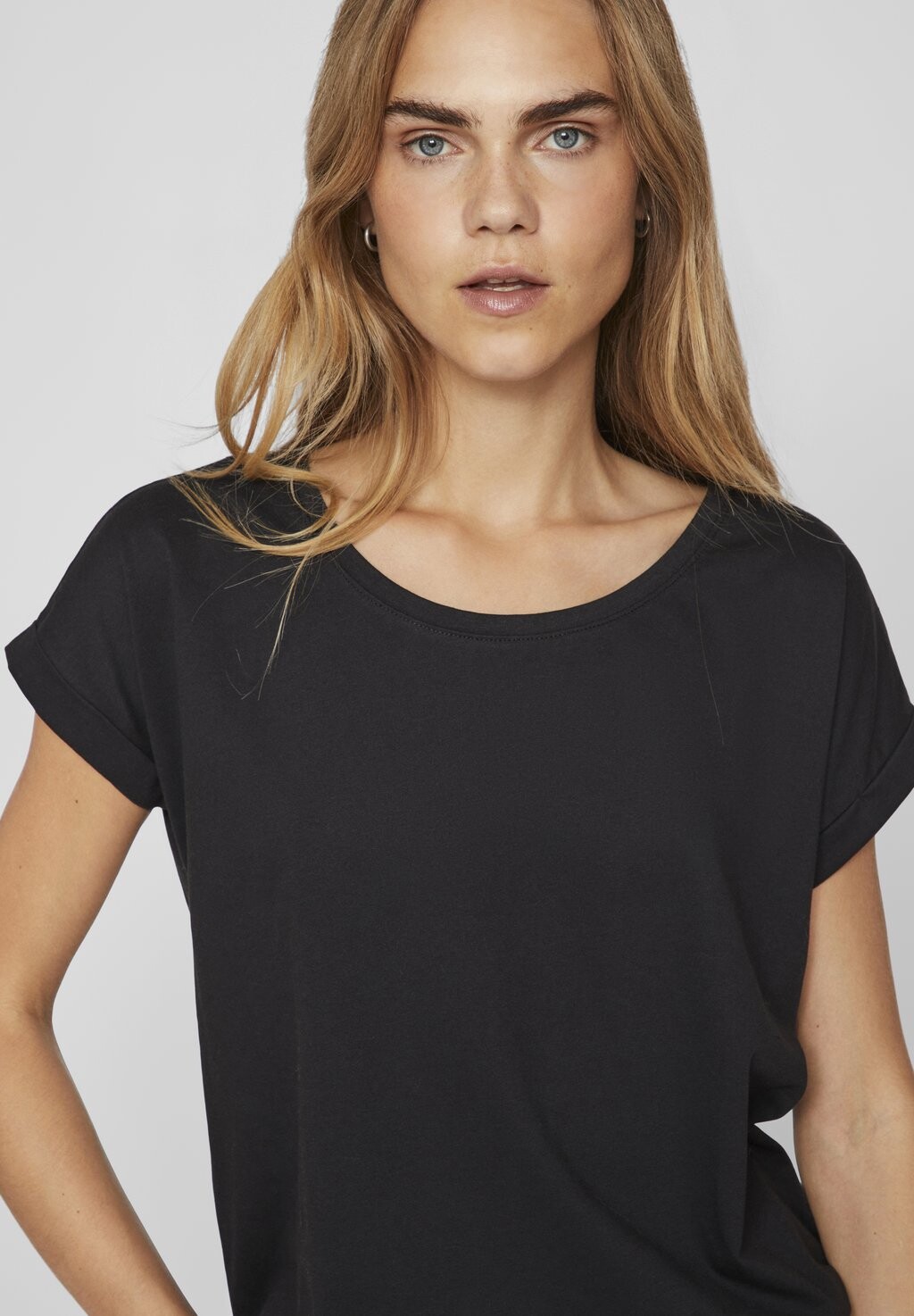 Базовая футболка Dreamers New Pure VILA, черная
Базовая футболка Dreamers New Pure VILA, черная