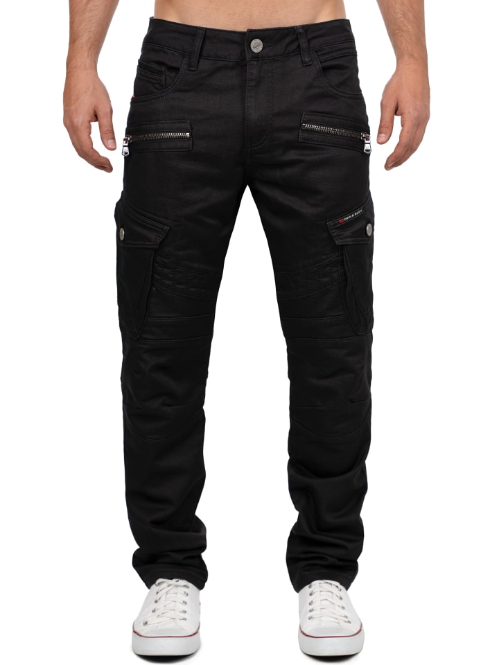 Джинсы черного цвета Cipo & Baxx
Джинсы черного цвета Cipo & Baxx