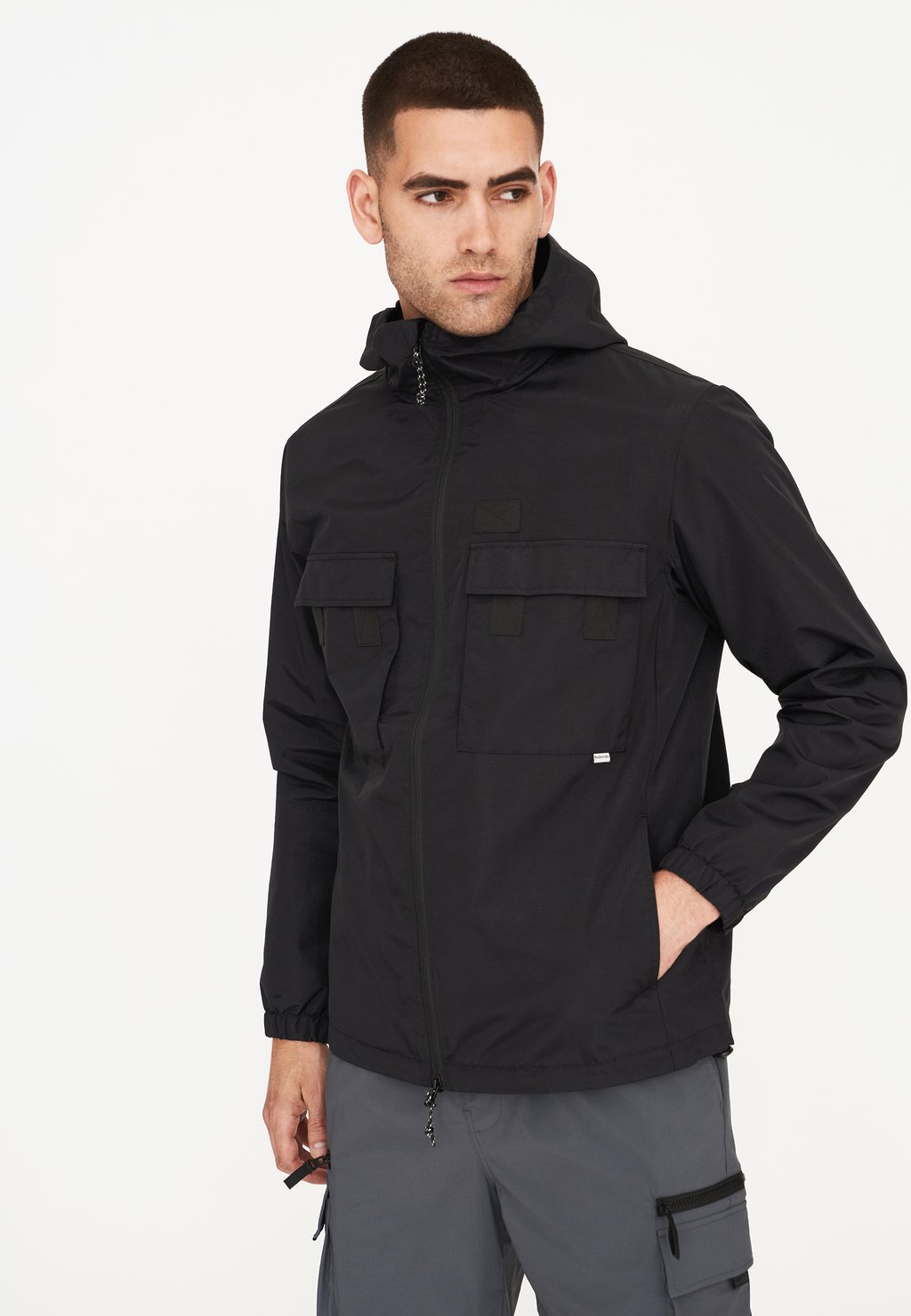 Легкая куртка SHAWN Resteröds, черный
Легкая куртка SHAWN Resteröds, черный