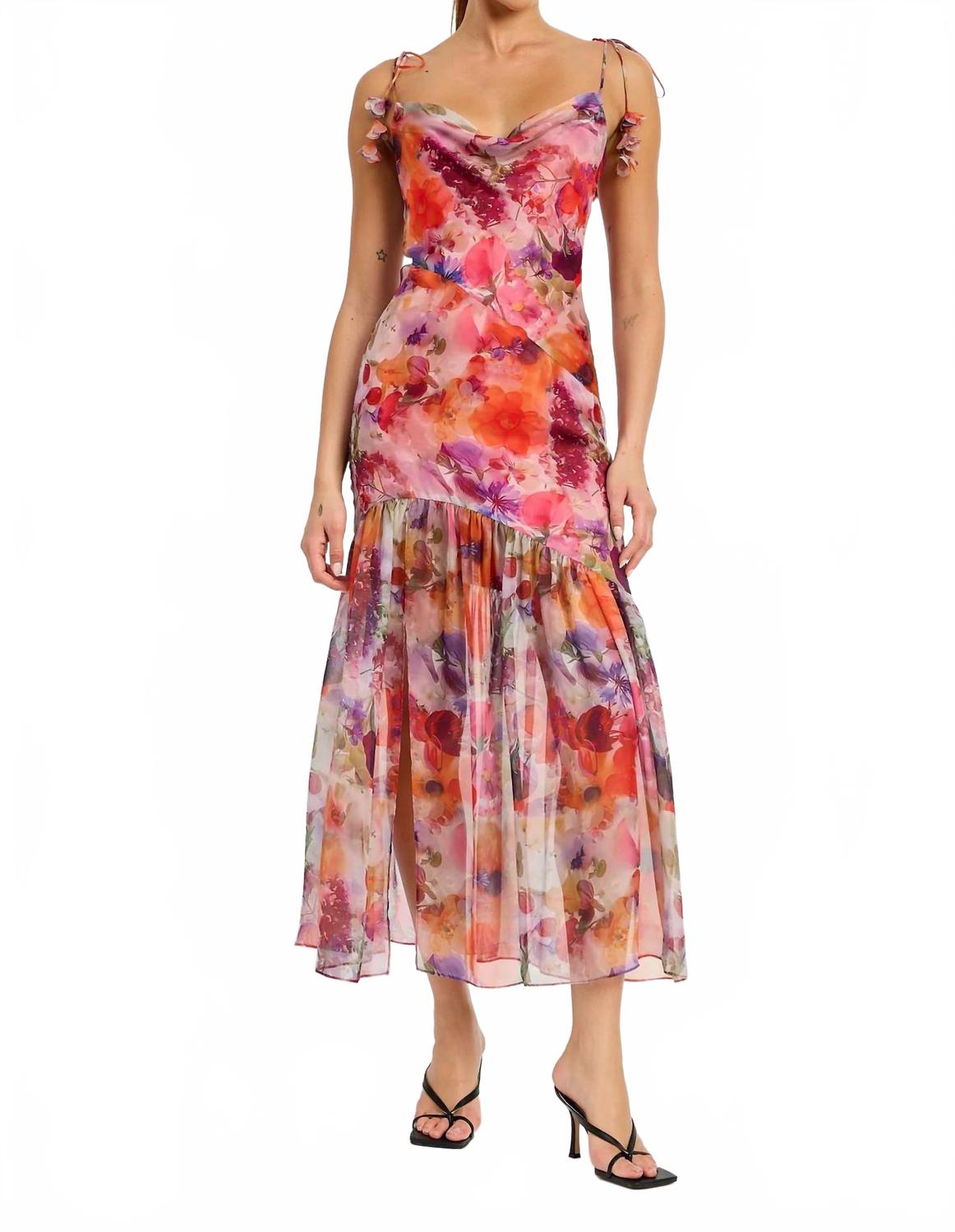 Магнолия Макси платье в красно-многоцветном цветочном принте En Saison
Магнолия Макси платье в красно-многоцветном цветочном принте En Saison