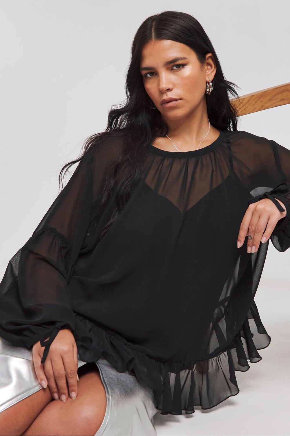 Романтичная блузка из жоржета Simply Be, черный
Романтичная блузка из жоржета Simply Be, черный