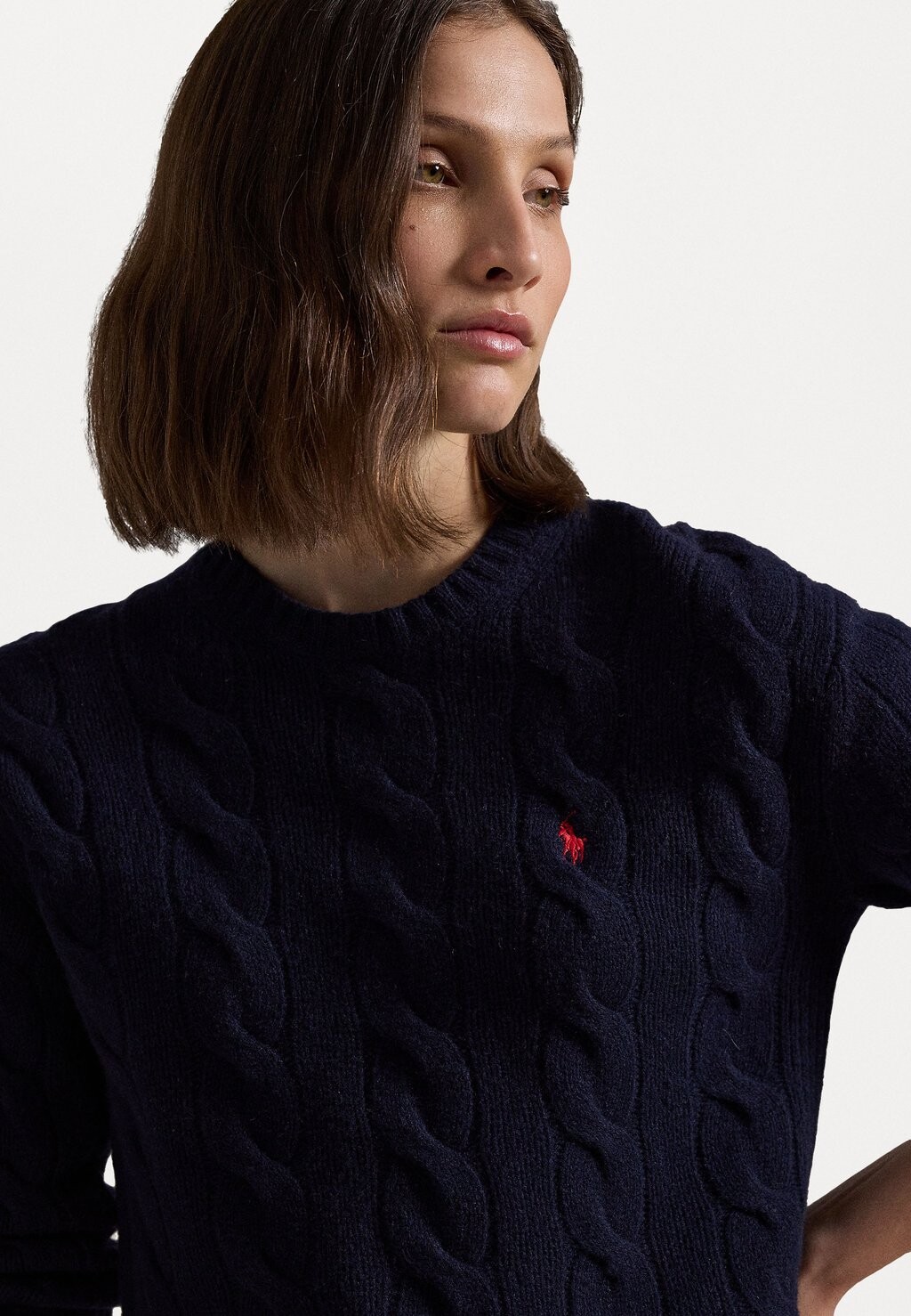 Вязаный свитер CLASSIC FIT CABLE WOOL CASHMERE SWEATER Ralph Lauren, темно-синий
Вязаный свитер CLASSIC FIT CABLE WOOL CASHMERE SWEATER Ralph Lauren, темно-синий