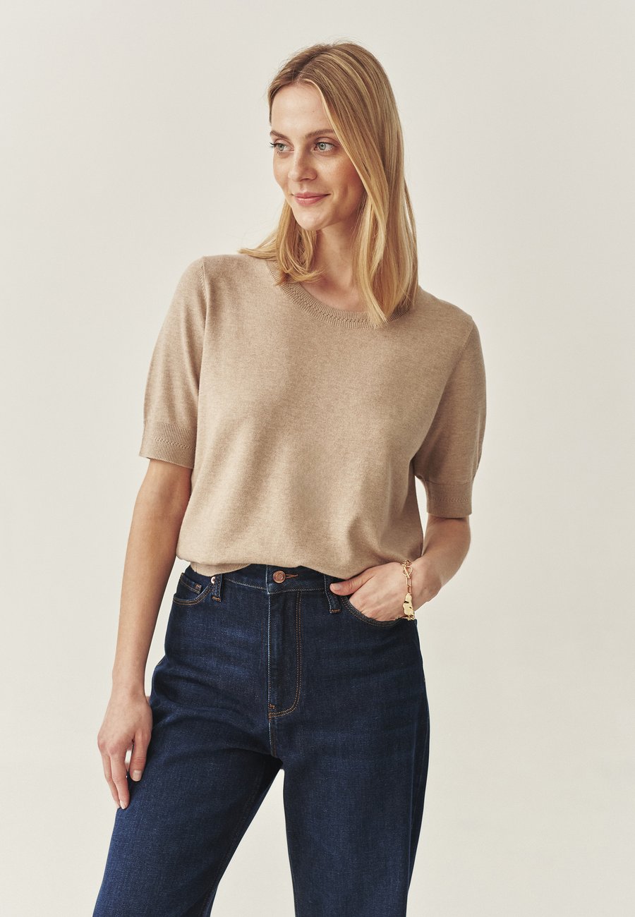 Блуза TATUUM Blouse, Beige Melange/Beige
Блуза TATUUM Blouse, Beige Melange/Beige