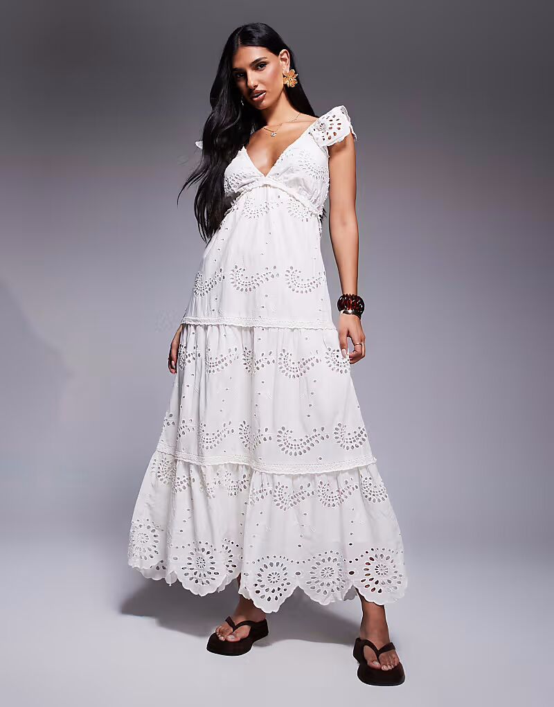 Платье-миди River Island с вышивкой кремового цвета
Платье-миди River Island с вышивкой кремового цвета