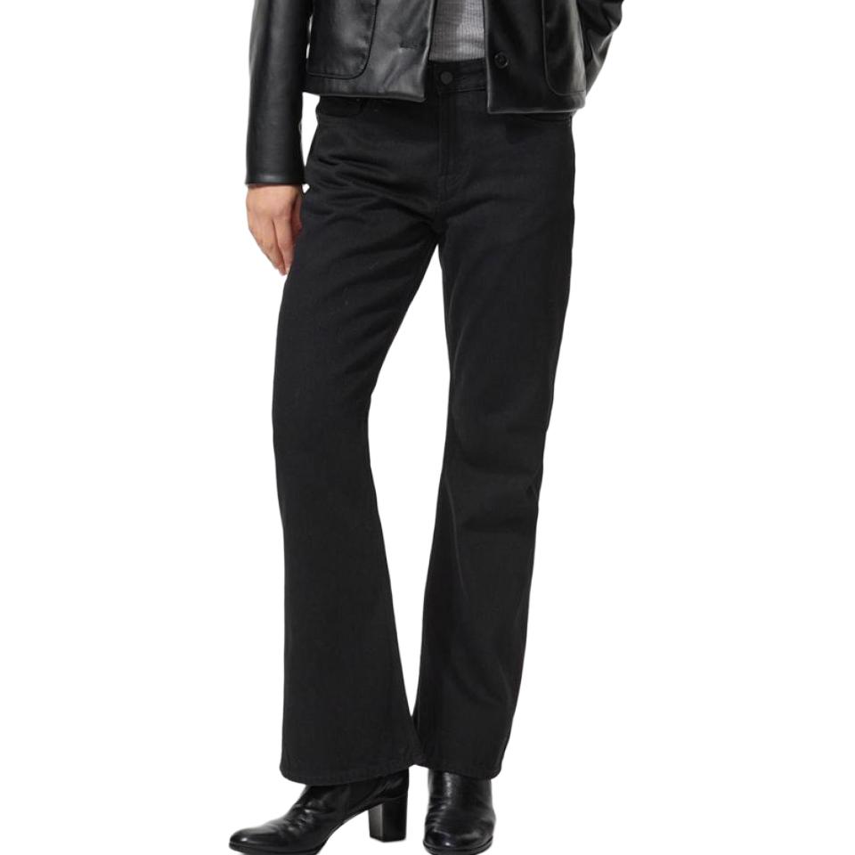 UNIQLO Женские джинсы черные
UNIQLO Женские джинсы черные